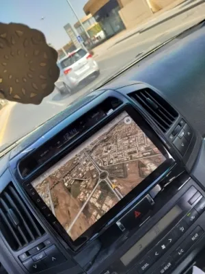 Штатная магнитола для Toyota Land Cruiser 200 2007-2015 (экран климата внизу) на Android 13, QLED/2K, 4G - FarCar S500 Plus (381M)