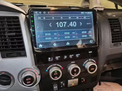 Штатная магнитола Toyota Tundra 2007-2013, Sequoia 2007-2021 (без поддержки штатной камеры) на Android 11, DSP, 4G, IPS / QLED 2K, Carplay - Cardrox CD-4070