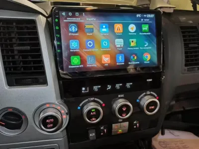Штатная магнитола Toyota Tundra 2007-2013, Sequoia 2007-2021 (без поддержки штатной камеры) на Android 11, DSP, 4G, IPS / QLED 2K, Carplay - Cardrox CD-4070