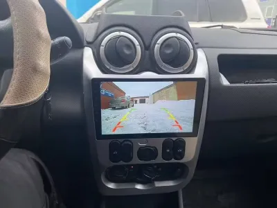 Штатная магнитола Renault Sandero, Logan 2010-2014 (серебро) на Android 11, DSP, 4G, IPS / QLED 2K, Carplay - Cardrox CD-4095