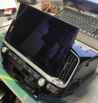 Магнитола для Toyota Land Cruiser 200 10.2015+ low на Android 10 - Carmedia KP-T1202