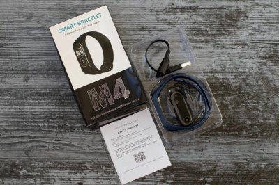 Фитнес-часы браслет M4