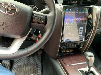 Магнитола Tesla для Toyota Hilux, Fortuner 2011-07.2015 на Android - Carmedia ZF-1238-Q6