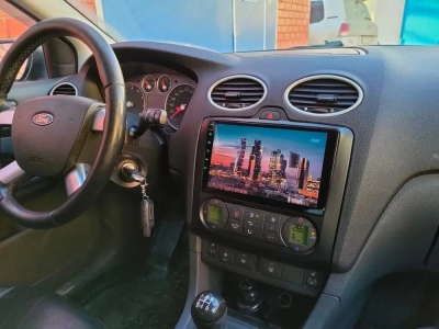 Штатная магнитола Ford Focus 2005-2011 климат (черный) на Android 11 - Cardrox CD-4884M