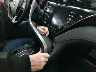 Навигационный блок для Toyota Hiace, Corolla, RAV4, C-HR 2019+ и LC Prado, Camry 2018+ с JBL и круг. обзором (Touch&Go 3) на Android 12 - Radiola RDL-03