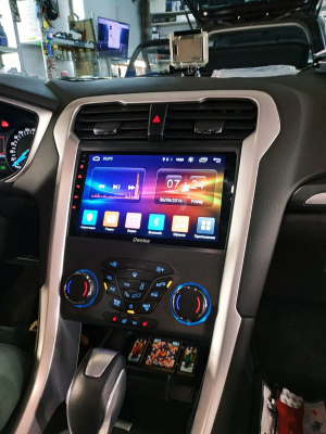 Штатная магнитола Ownice C500+ S9205P для Ford Mondeo 5 (Android 6.0)