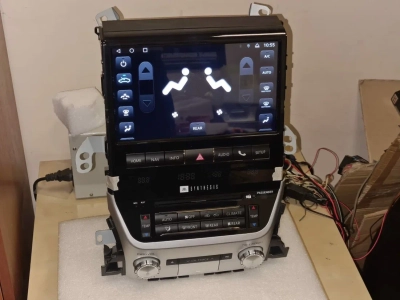 Магнитола для Toyota Land Cruiser 200 10.2015+ top на Android 12 - Carmedia ZH-T1001