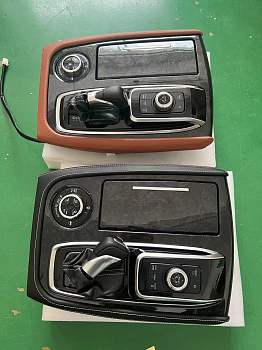 Консоль управления для Infiniti QX80 работает с магнитолами KP, ZH. Цвет коричневый   - Carmedia ZH-N1212BR