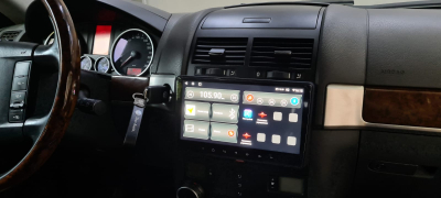 Автомагнитола штатная с 2K экраном RedPower 71141 Slim на Android 10 для Volkswagen Touareg (2002-2010)/Multivan T5 (2003-2014)