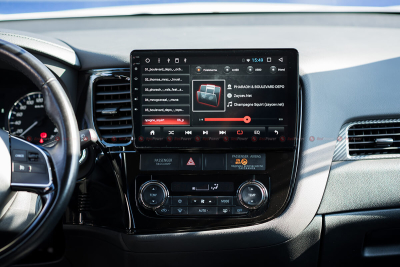 Автомагнитола штатная с 2K экраном RedPower 71156 Slim на Android 10 для Mitsubishi Outlander 2012+