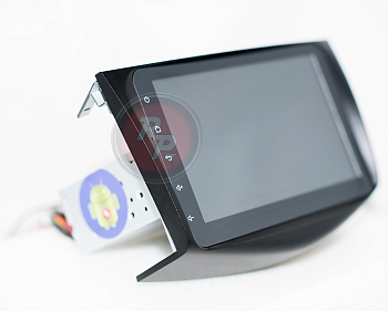 Штатное головное устройство RedPower 31018 IPS на Android 7.1+ для Toyota RAV4 (2005-2012)