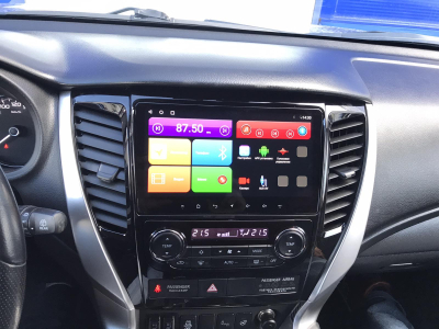 Автомагнитола штатная с 2K экраном RedPower 71423 Slim на Android 10 для Mitsubishi Pajero Sport 2015-2019