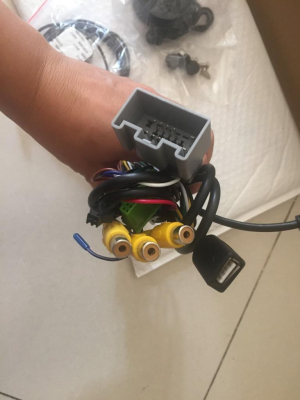 Штатная автомагнитола Volvo XC90 Carmedia XN-V8005 Android 9.0 DSP