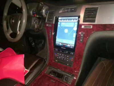 Штатное головное устройство Tesla для Cadillac Escalade на Android 8.1 Carmedia NH-1001