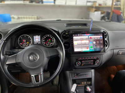 Автомагнитола штатная с 2K экраном RedPower 71104 Slim на Android 10 для Volkswagen Universal ( до 2017 )