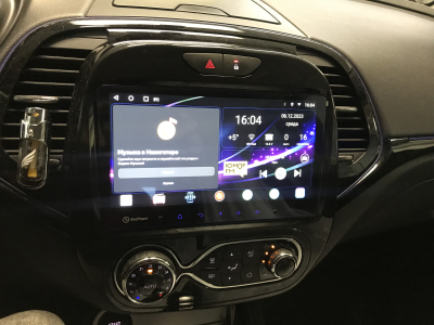 Автомагнитола штатная с 2K экраном RedPower 71259M Slim на Android 10 для Renault Kaptur 1-поколение (04.2016-н.в.) с климат-контролем