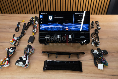 Штатная магнитола Toyota Land Cruiser 200 2008-2015 (для высоких комплектаций со штатной навигацией и круговым обзором) на Android 13 - Radiola RDL-LC200H 07-15 DH17