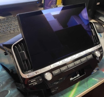 Магнитола для Toyota Land Cruiser 200 2007-2015 low на Android 12 - Carmedia ZH-T1201