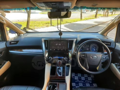 Штатная магнитола Toyota Alphard, Vellfire 2015-2022 правый руль на Android 11 - Cardrox CD-4188M