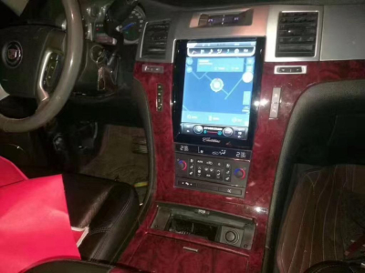 Штатное головное устройство Tesla для Cadillac Escalade на Android 8.1 Carmedia NH-1001