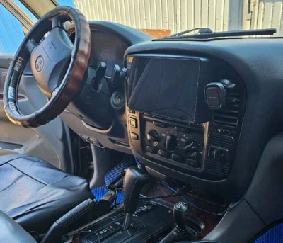 Автомагнитола штатная с 2K экраном RedPower 71283 Slim на Android 10 для Toyota Land Cruiser 100 VX (1998-2002)