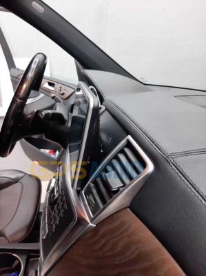 Монитор Mercedes-Benz G класс Gelandewagen 2012-2015 (8,4") на Android 12 - Radiola RDL-7702 8,4