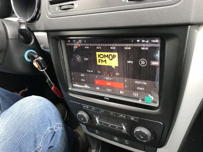 Автомагнитола штатная RedPower 71004 на Android 10 для Volkswagen, Skoda (9 Дюймов)