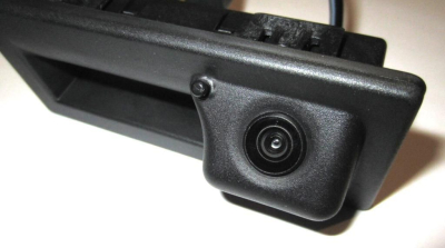 Установка омывателя штатной камеры заднего/переднего вида Установка омывателя штатной камеры заднего/переднего вида