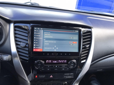 Автомагнитола штатная с 2K экраном RedPower 71423 Slim на Android 10 для Mitsubishi Pajero Sport 2015-2019