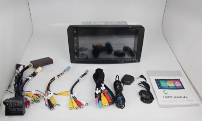 Штатное головное устройство Mercedes-Benz ML класс 2005-2011, GL класс 2006-2012 на Android 10 Carmedia MKD-9008-P30
