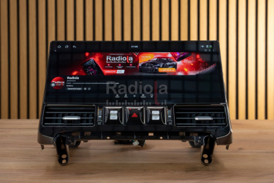 Штатная магнитола Toyota Land Cruiser 200 2008-2015 (для высоких комплектаций со штатной навигацией и круговым обзором) на Android 13 - Radiola RDL-LC200H 07-15 DH17