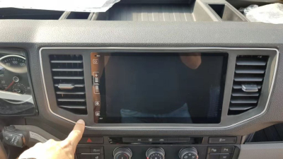 Штатное головное устройство для Volkswagen Crafter на Android 8.1 Carmedia KR-1196-S9