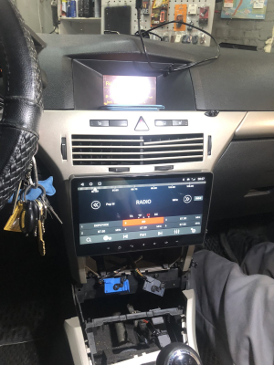 Автомагнитола штатная с 2K экраном RedPower 71019D Slim на Android 10 для Opel Astra H, 3 поколение (11.2006 - 12.2011)