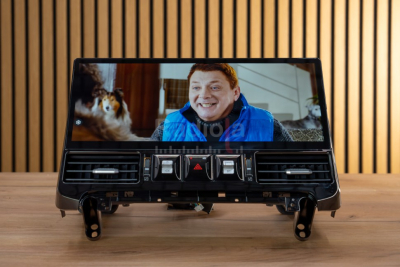 Штатная магнитола Toyota Land Cruiser 200 2008-2015 (для высоких комплектаций со штатной навигацией и круговым обзором) на Android 13 - Radiola RDL-LC200H 07-15 DH17