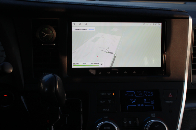 Автомагнитола штатная с 2K экраном RedPower 71070Slim на Android 10 для Toyota Fortuner (07.2015-07.2020), Corolla (03.2016-01.2019), Sienna