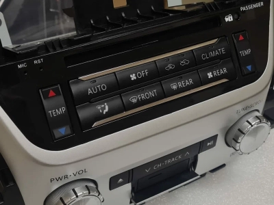 Магнитола для Toyota Land Cruiser 200 10.2015+ top на Android 12 - Carmedia ZH-T1001