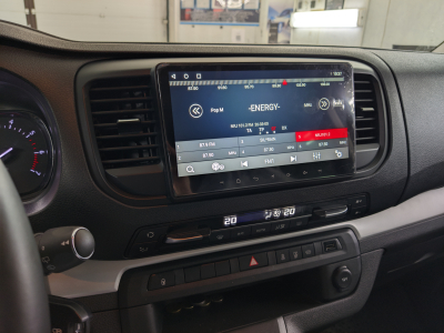 Автомагнитола штатная с 2K экраном RedPower 71075 Slim на Android 10 для Citroen Jumpy, Peugeot Traveller, Opel Zafira Life