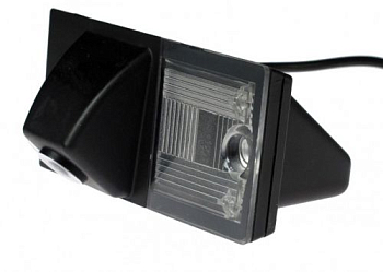 Штатная видеокамера парковки Hyundai Starex H1