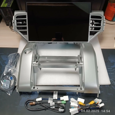 Штатное головное устройство для Toyota Tundra II 2013-2021 на Android 12 Carmedia MRW-1305