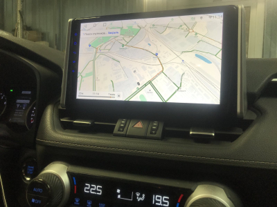 Автомагнитола штатная с 2K экраном RedPower 71117 Slim на Android 10 для Toyota RAV4 2019+