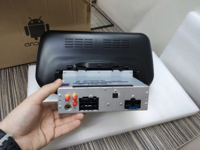 Штатное головное устройство Hyundai Santa Fe 2018+ на Android 8.1 Carmedia YR-9180-S9