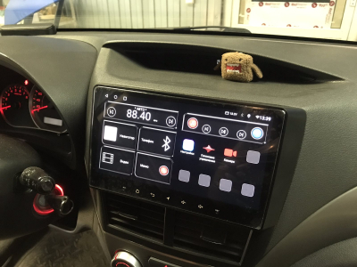 Автомагнитола штатная с 2K экраном RedPower 71062 Slim на Android 10 для Subaru Forester, Impreza, XV