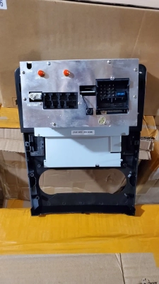 Штатное головное устройство Tesla для Mercedes-Benz ML класс W164 2005-2011, GL класс X164 2006-2012 на Android 11 Carmedia NH-1005