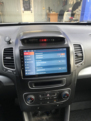 Автомагнитола штатная с 2K экраном RedPower 71440 Slim на Android 10 для KIA Sorento R2 (2012+) (топовые версии)