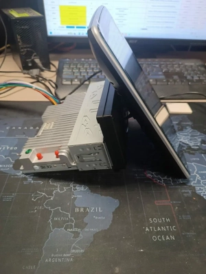 Универсальная магнитола 10''для 1DIN Universal на Android 12  - Carmedia OL-1007-Q