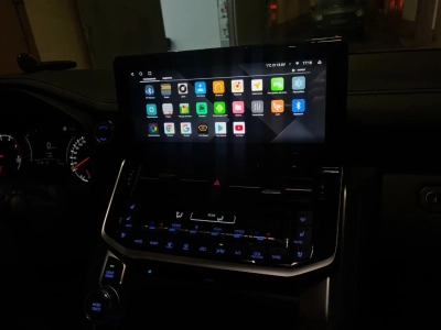 Магнитола для Toyota Land Cruiser 300 2021+ low на Android 10 - Carmedia KP-T1210L