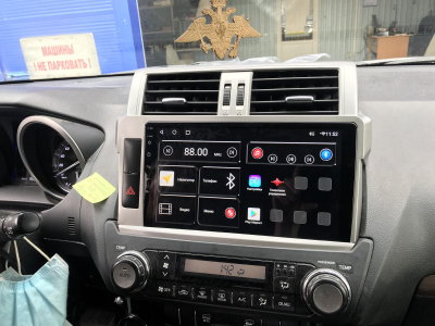 Автомагнитола штатная с 2K экраном RedPower 71265 Slim на Android 10 для Toyota Land Cruiser Prado 150 2014-2017